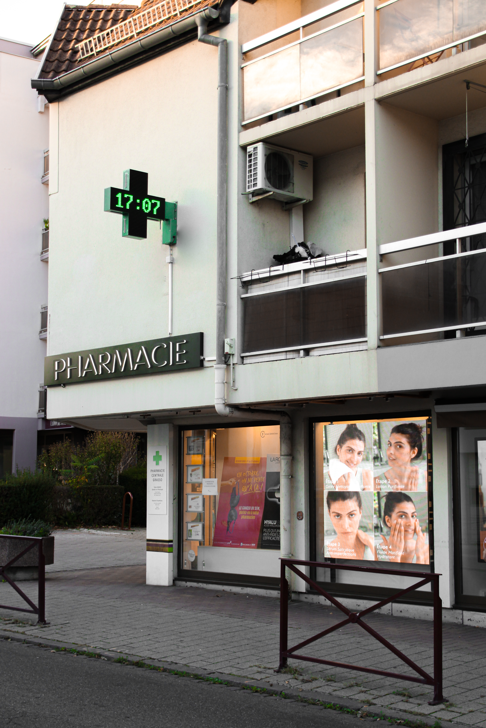 Pharmacie-centrale (2).png