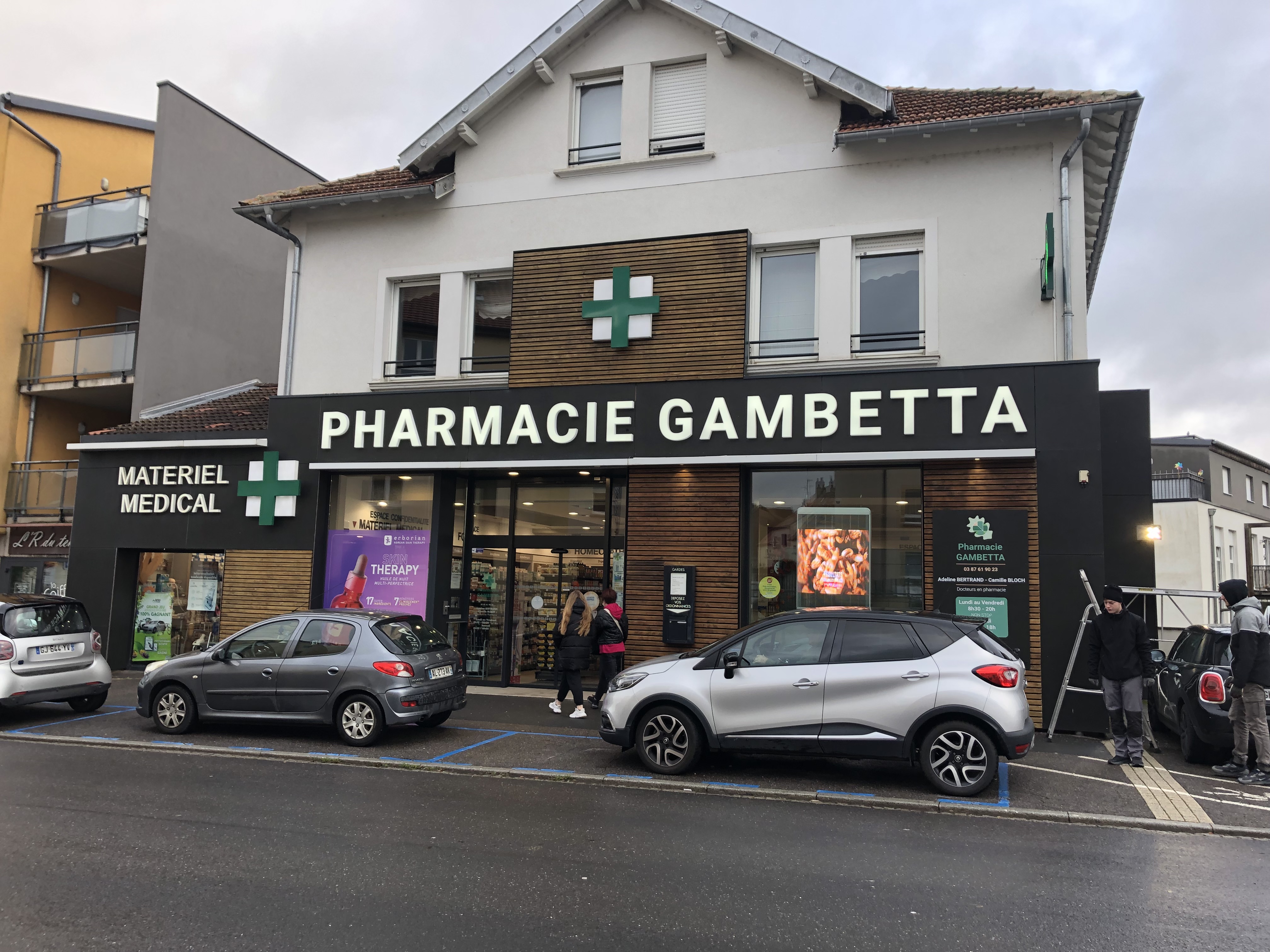 Pharmacie-gambetta-enseigne-lumière-lynxmedia (1).jpg
